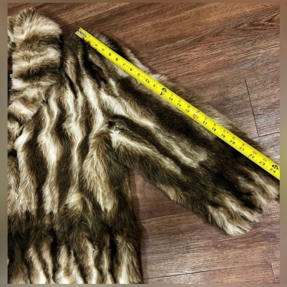 Mob Wife  Mafia Wife Faux Fur Women’s SZ Large Vintage coat - Picture 9 of 13